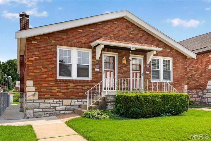 Property Photo: 4327 Tyrolean Avenue MO 63116