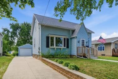 Property Photo:  1516 N 23rd St  WI 54220 