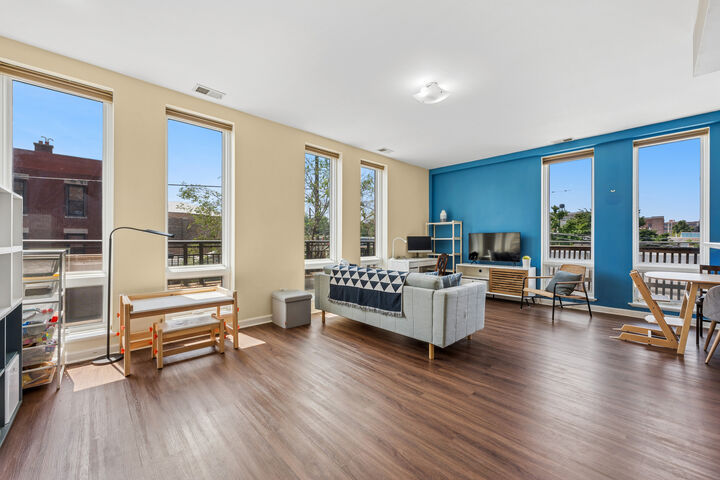 Property Photo: 3450 S Halsted Street 202 IL 60608
