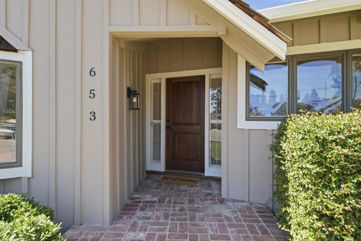 Property Photo:  653 Rosewood Court  CA 94024 