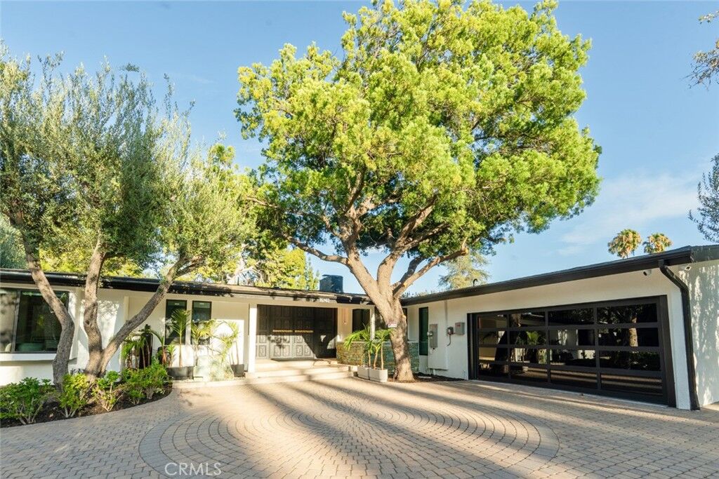 Property Photo:  16740 Knollwood  CA 91344 
