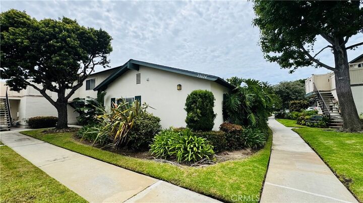 Property Photo: 23624 Western B CA 90710