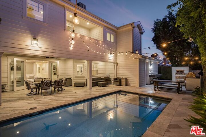 Property Photo:  5523 Longridge Avenue  CA 91401 