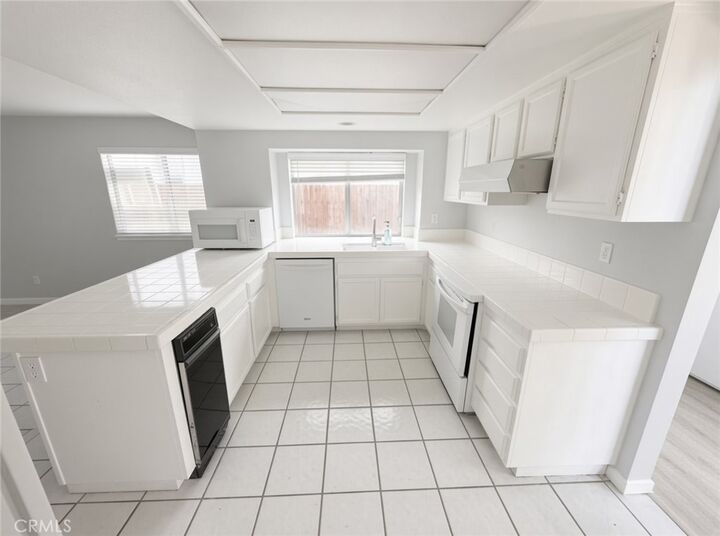 Property Photo:  14932 Dandelion Court  CA 92336 