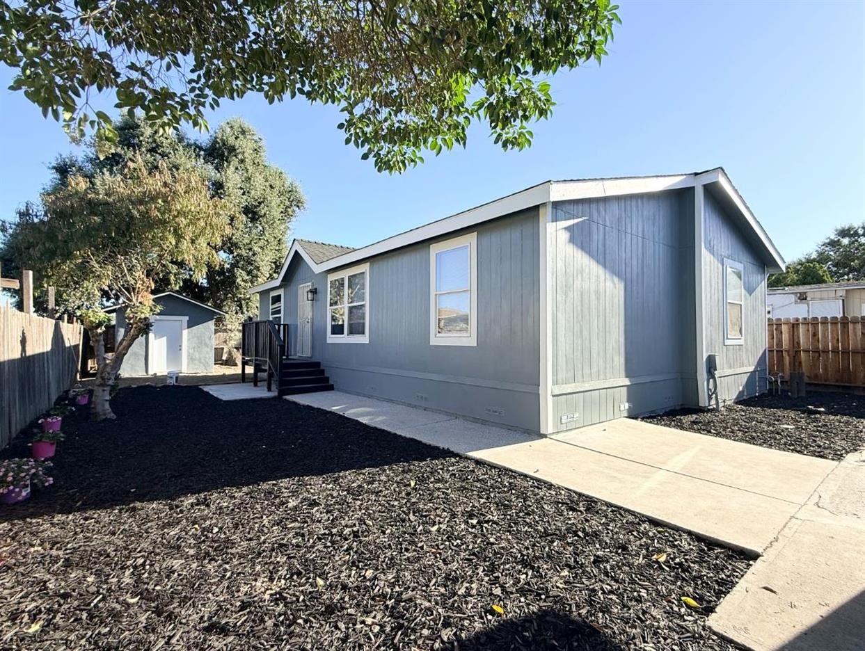 Property Photo: 4049 Farmington Road CA 95215