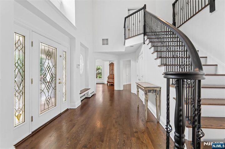 Property Photo: 122 Helen Court NJ 07417