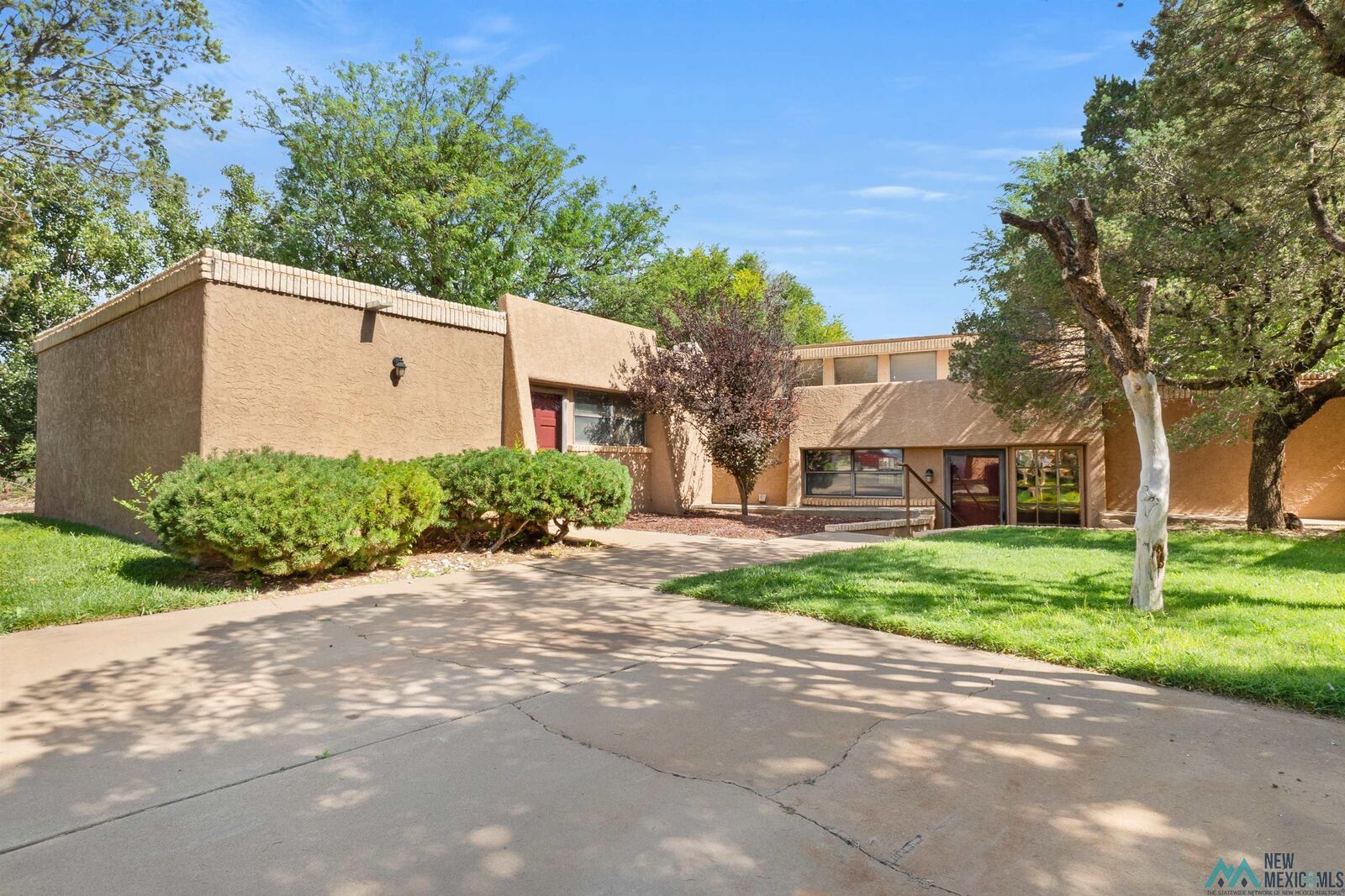 Property Photo:  320 Lakeview Terrace  NM 88101 