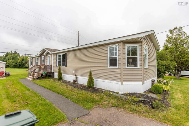Property Photo:  8 Lorne Crescent  NS B4H 4B7 