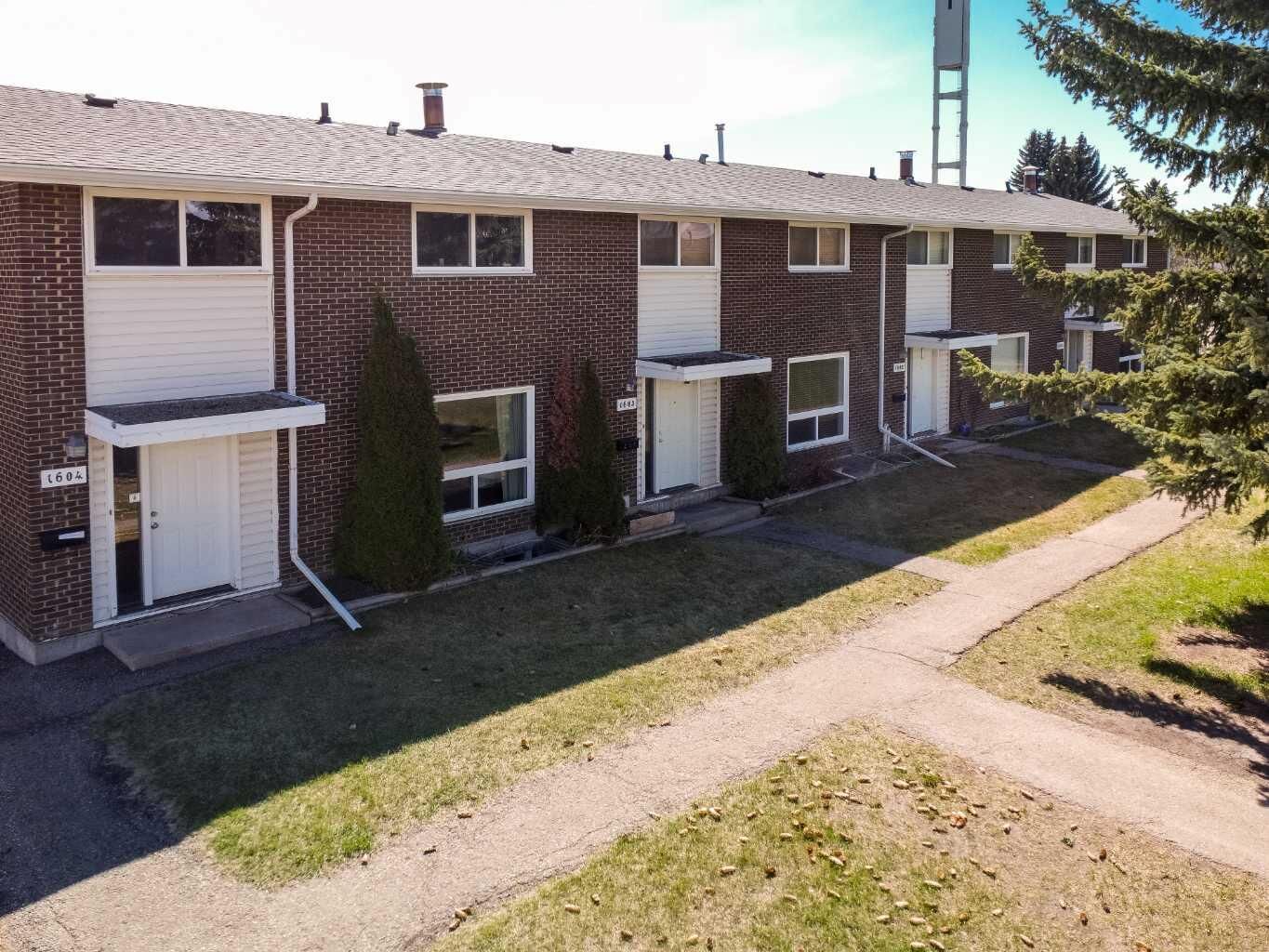 Property Photo:  3907 39 Street 1602  AB T4N 0M6 