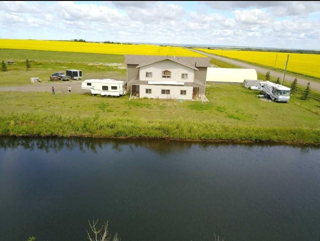 Property Photo: 70008 Township Road 720 AB T8X 4K4