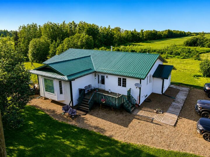 Property Photo: 740 Township 74001 AB T0G 1E0