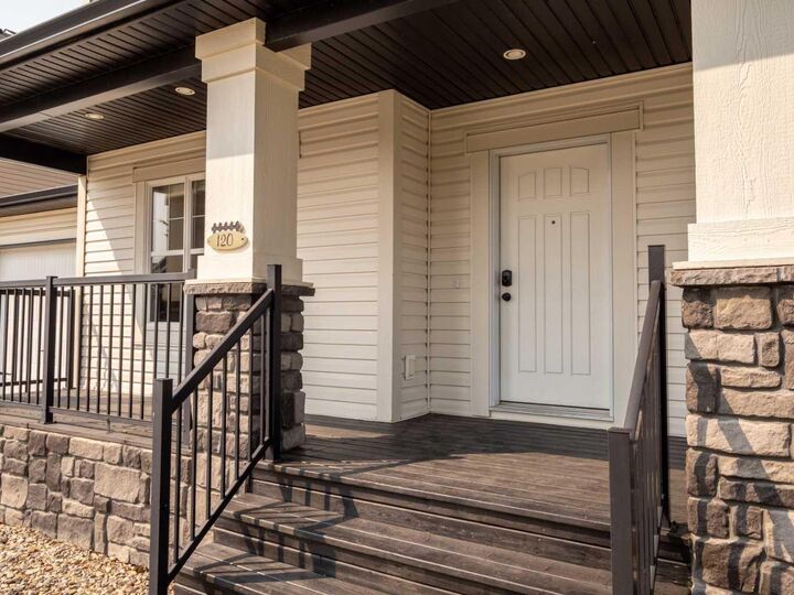 Property Photo:  120 Mt Sundial Court W  AB T1J 5B7 