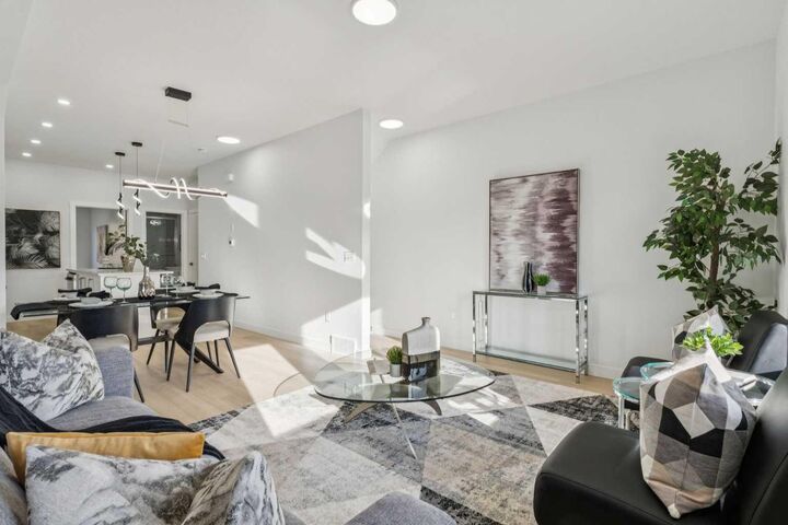 Property Photo: 95 Saddlecrest Circle NE 202 AB T3J 0Z2