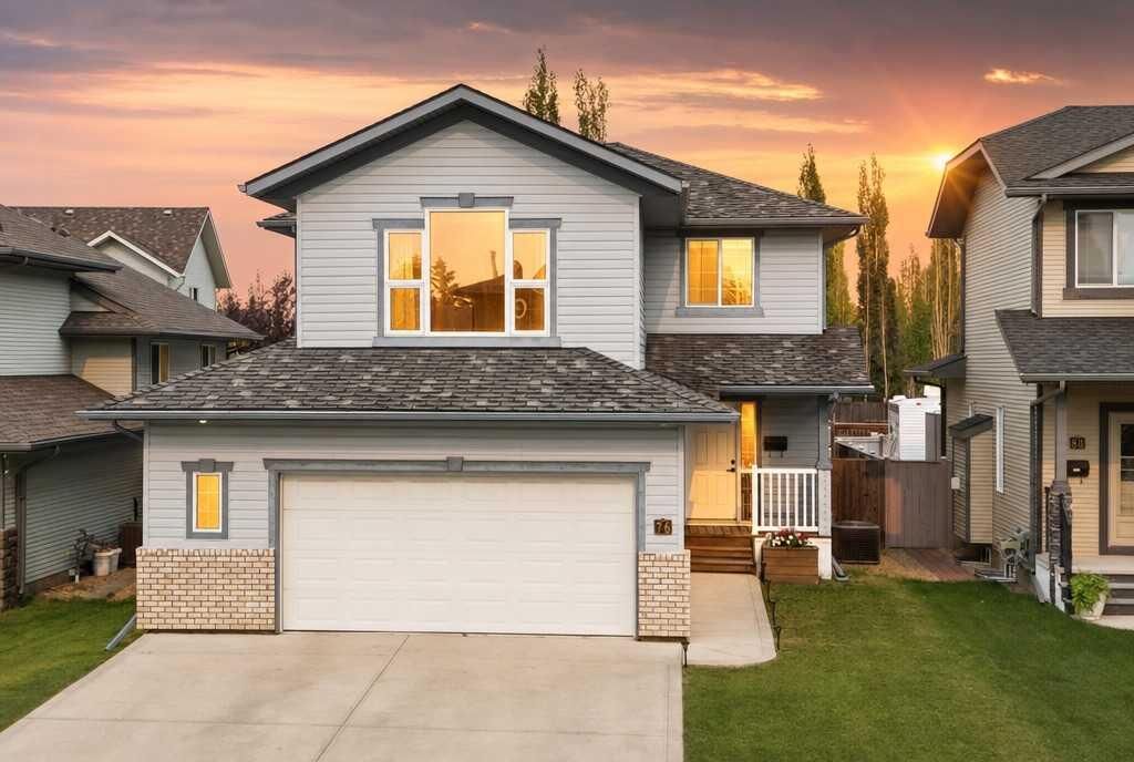 Property Photo:  76 Lacey Close  AB T4R 3R7 