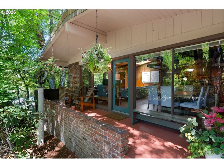 Property Photo: 13900 Sundeleaf Dr OR 97034