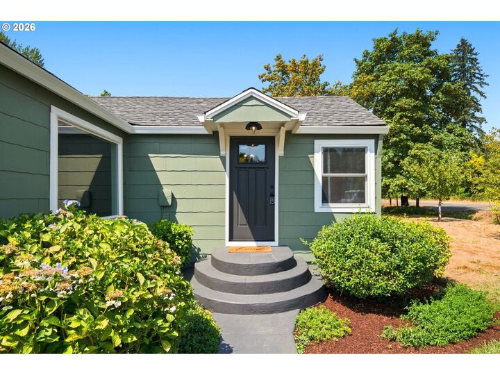 Property Photo:  15122 S Union Mills Rd  OR 97042 