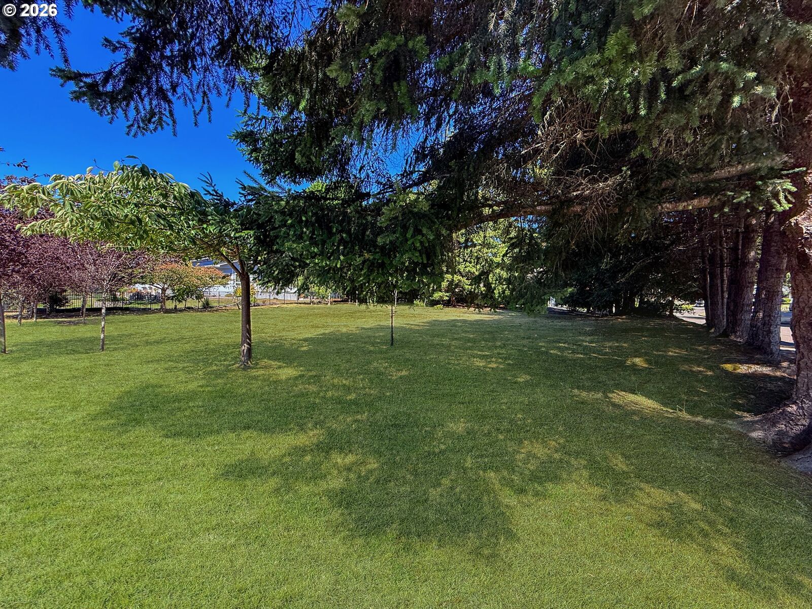 Property Photo:  932 Midland Way  OR 97415 