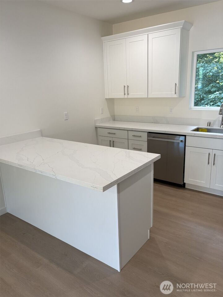 Property Photo:  7537 S Dillard Avenue  WA 98237 