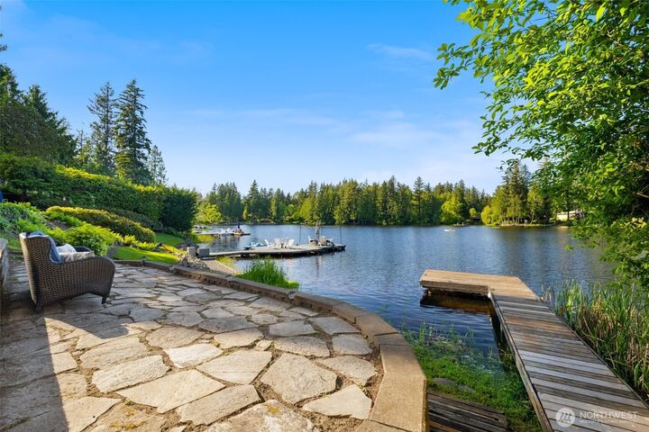 Property Photo: 2057 E Beaver Lake Drive SE WA 98075