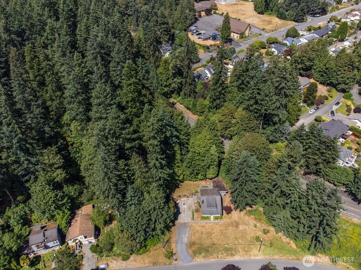 Property Photo: 4210 Crescent Avenue WA 98203