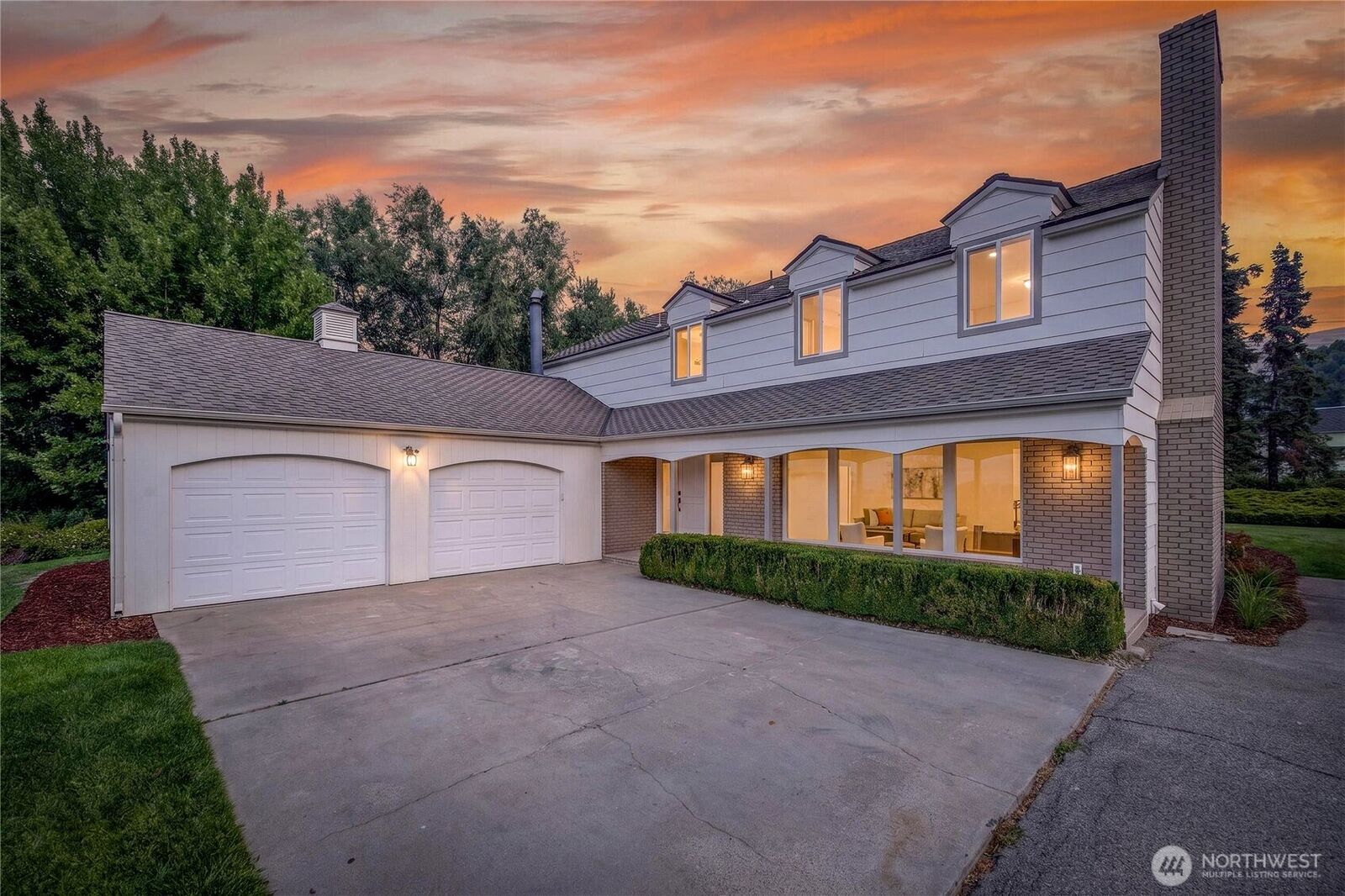 Property Photo: 2328 Easy Street WA 98801