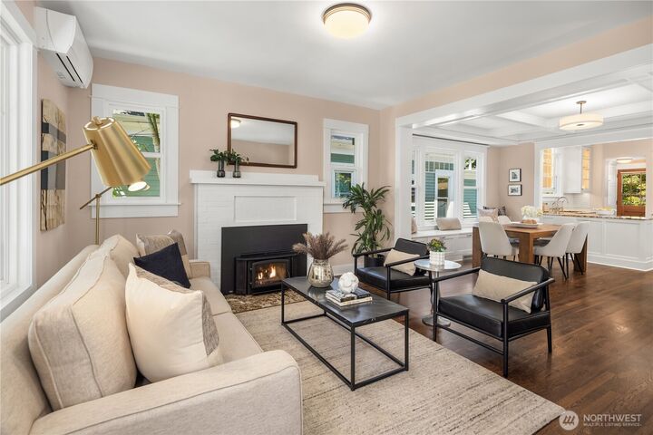 Property Photo: 110 NE 59th Street WA 98105