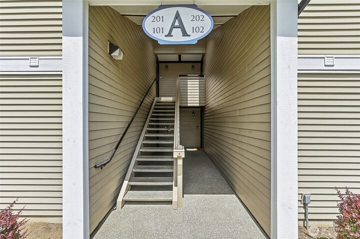 Property Photo:  26005  106th Place SE A102  WA 98030 