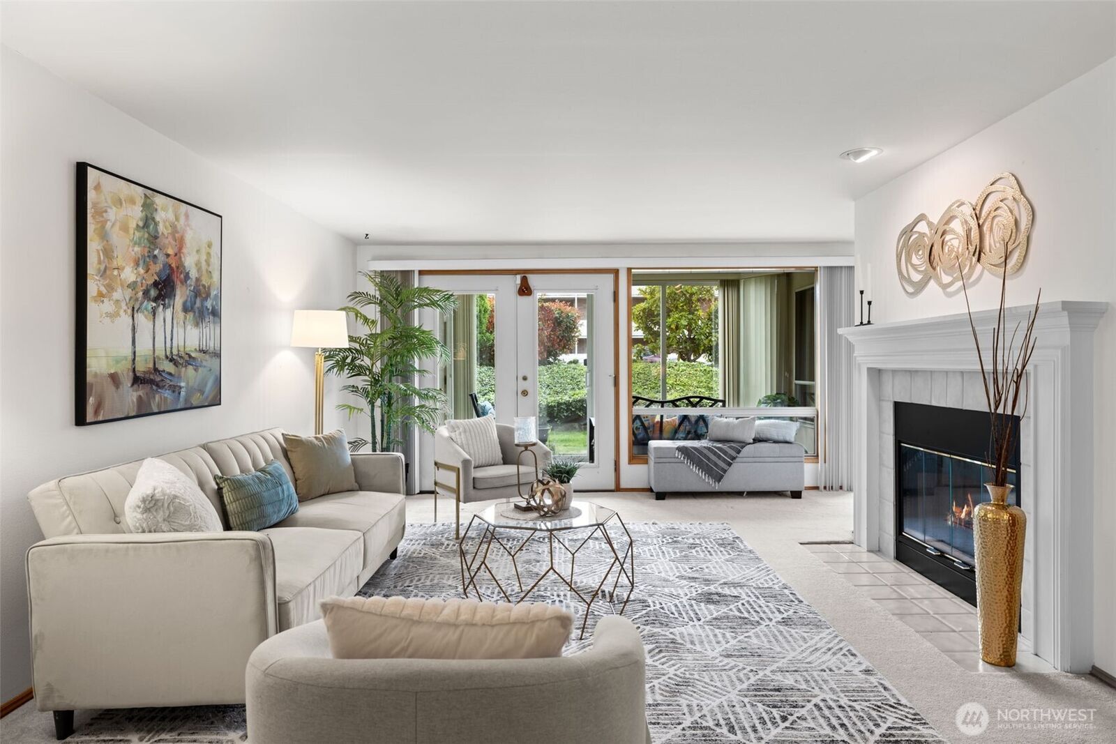 Property Photo: 233 3rd Avenue S 101 WA 98020