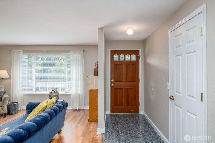 Property Photo: 424 119th Avenue E WA 98372