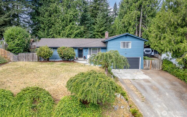 Property Photo:  424  119th Avenue E  WA 98372 
