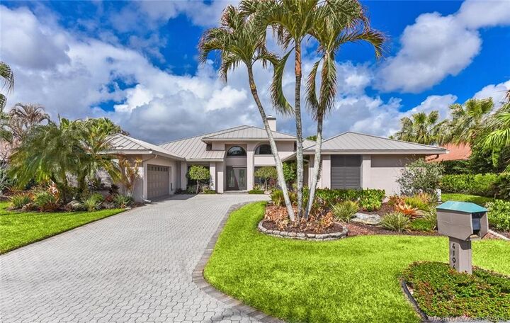 Property Photo:  4194 SW Gleneagle Circle  FL 34990 