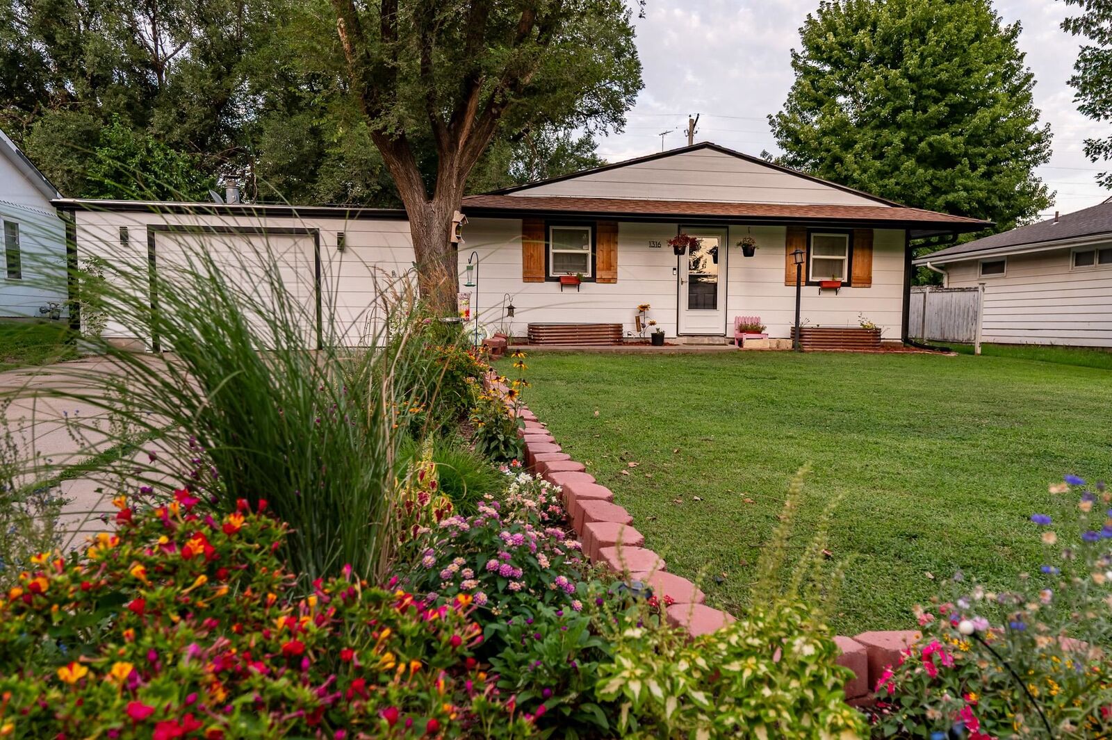 Property Photo: 1316 Terrace Dr KS 67042