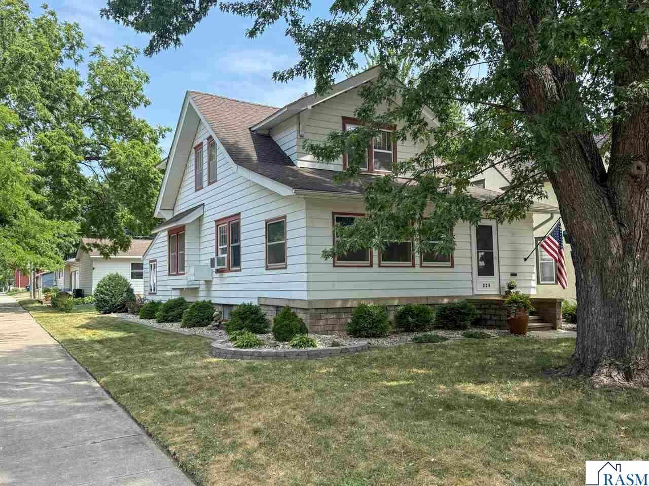 Property Photo:  326 N Franklin  MN 56073 