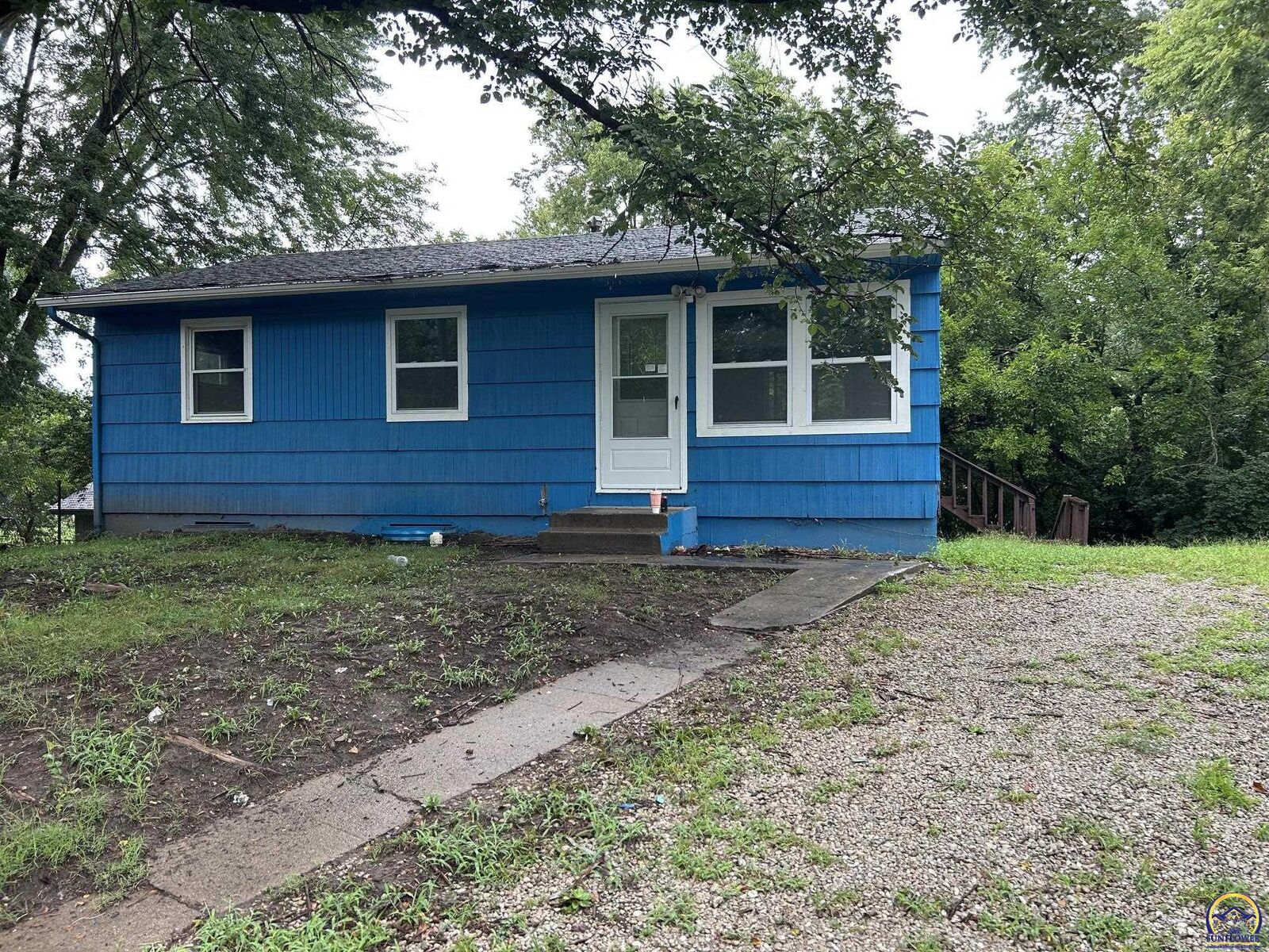 Property Photo:  3600 SE Truman Ct  KS 66605 