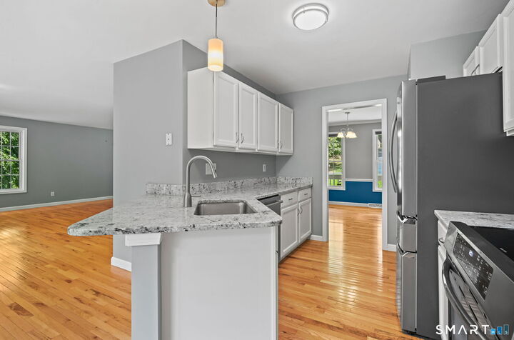 Property Photo:  14 Tree Top Lane  CT 06016 