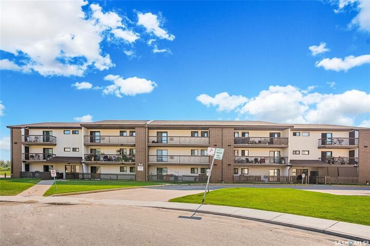 211 Tait Place 307 — photo 1