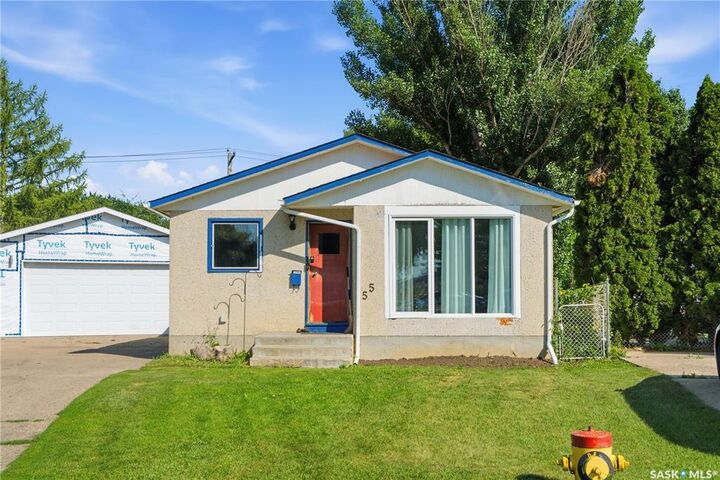 55 Trident Crescent — photo 1