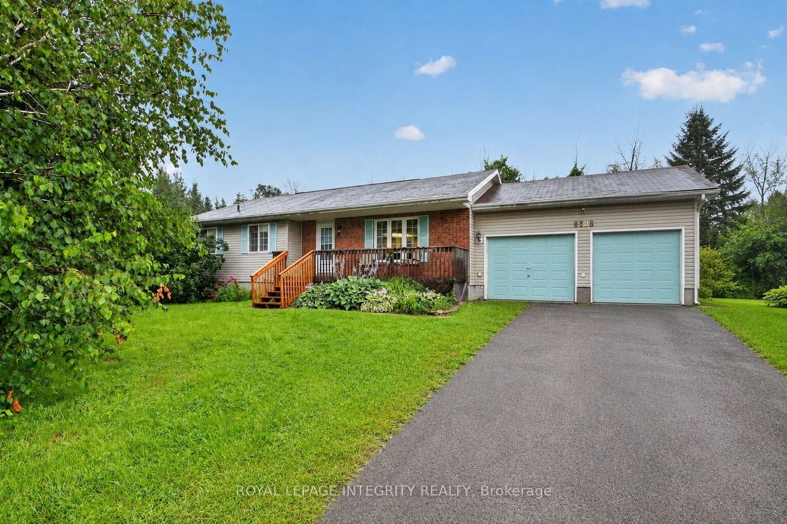 Property Photo:  8308 Rosefire Drive  ON K0A 2P0 