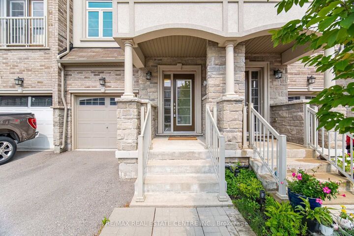 Property Photo: 137 Borers Creek Circle ON L8B 1W3