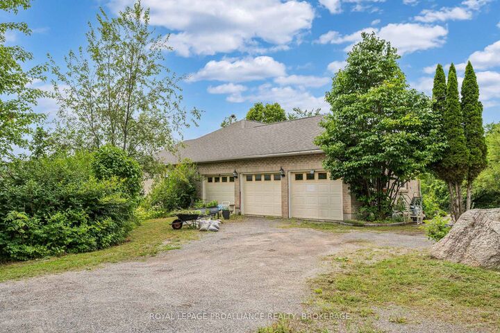 Property Photo: 3570 Desert Lake Road ON K0H 2W0