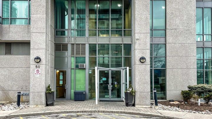 Property Photo: 50 Brian Harrison Way Ph3803 ON M1P 5J4