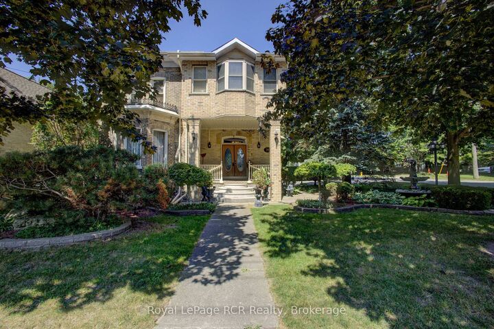 291 Elma Street E — photo 1