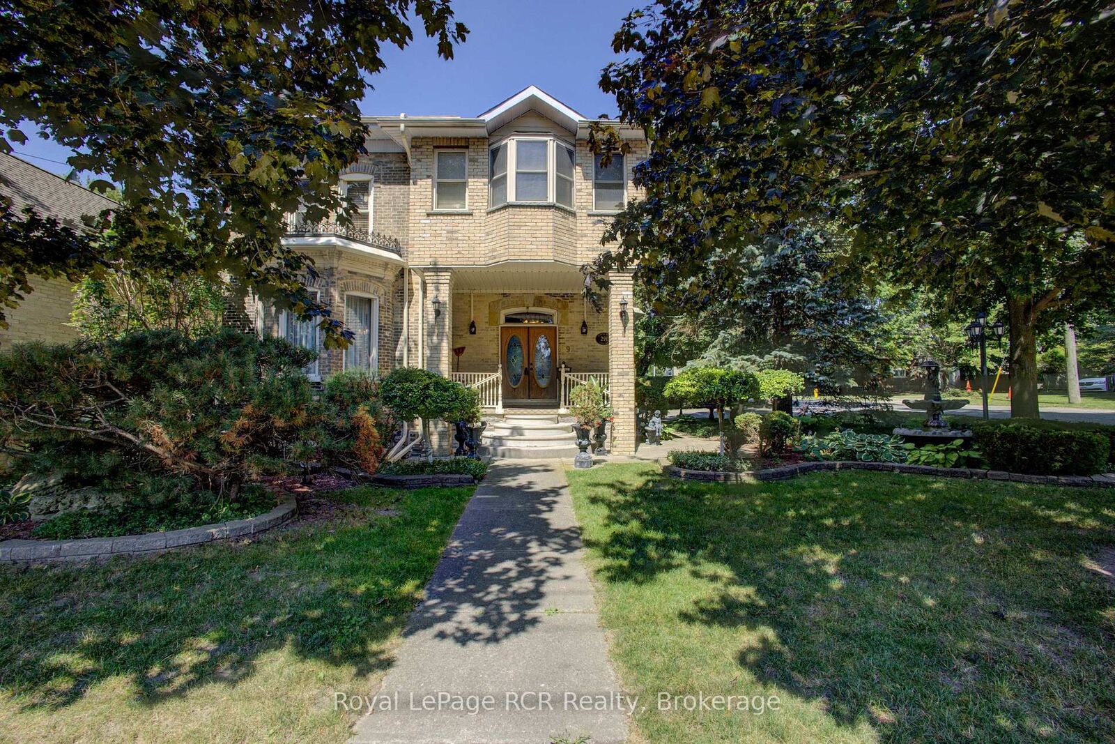 Property Photo: 291 Elma Street E ON N4W 2E2