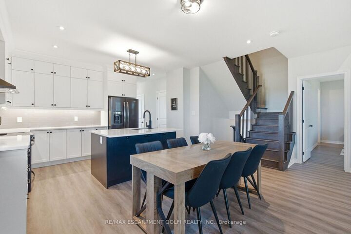 Property Photo: 119 Midland Place ON L3B 0H4