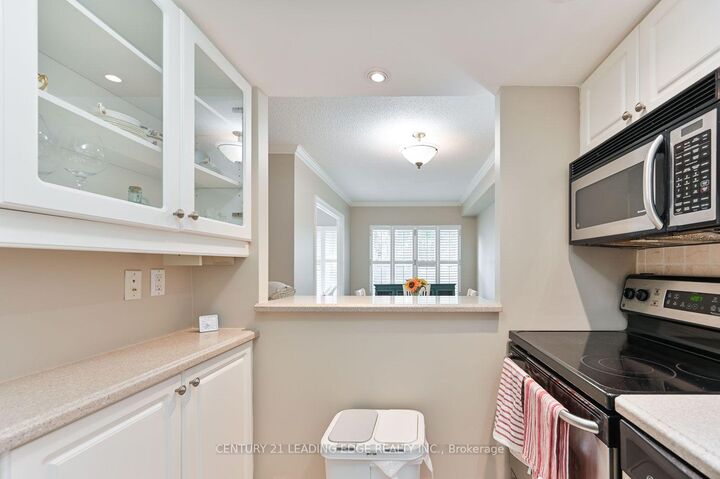 100 Anna Russell Way 103 — photo 1