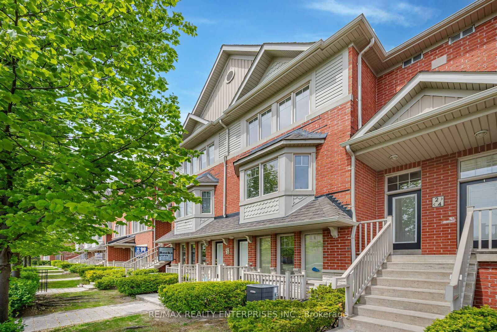 Property Photo: 3375 Thomas Street 3,4 ON L5M 0P7