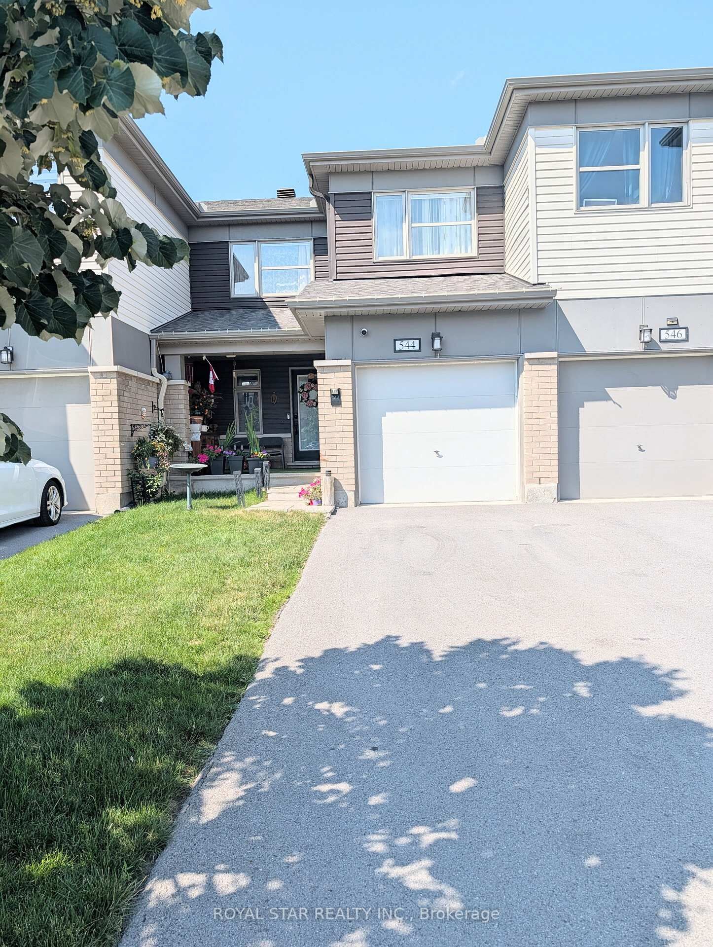 Property Photo:  544 Roundleaf Way  ON K2V 0K1 