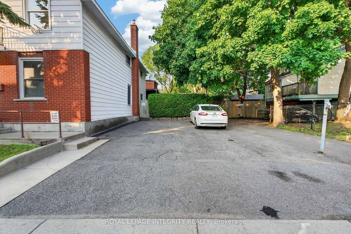 Property Photo: 141 Percy Street ON K1R 6C8