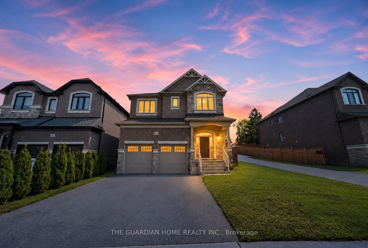 Property Photo:  1227 Grandview Street N  ON L1K 2S9 