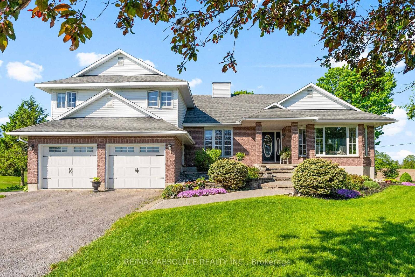 Property Photo: 151 Duncan Drive ON K7S 0E1